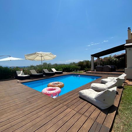 Georges Villa Galaxidi, Family, Pool And Garden Eksteriør bilde
